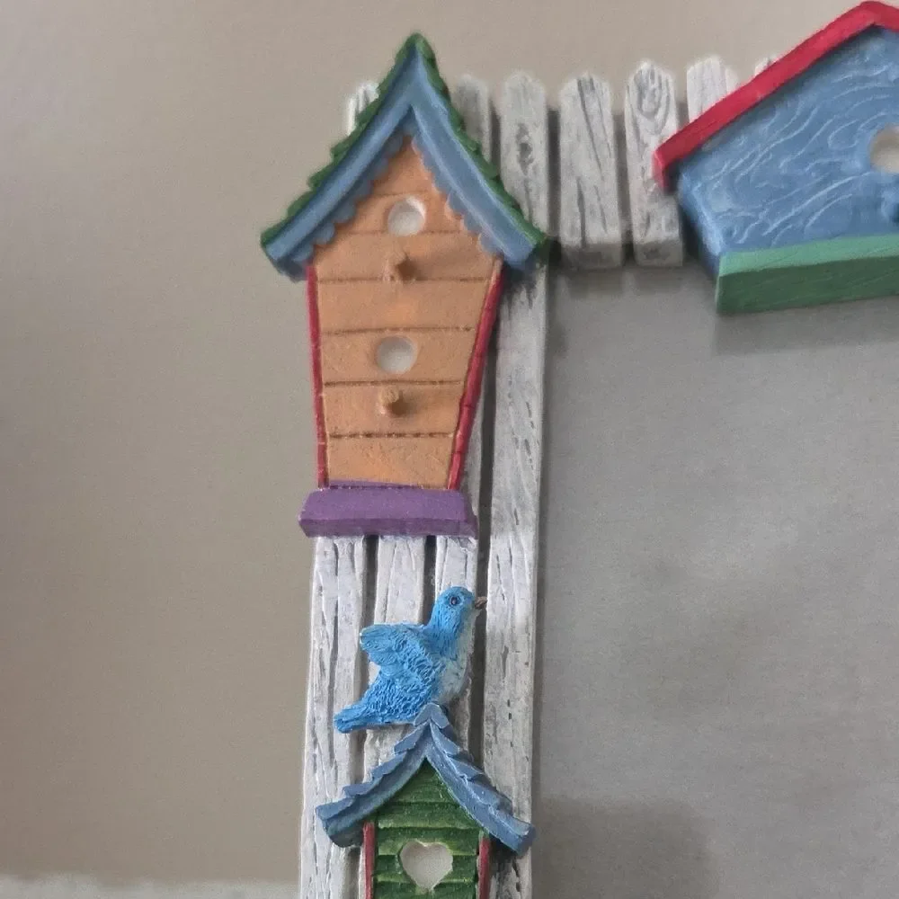 Wooden Picture Frame With Birdhouses